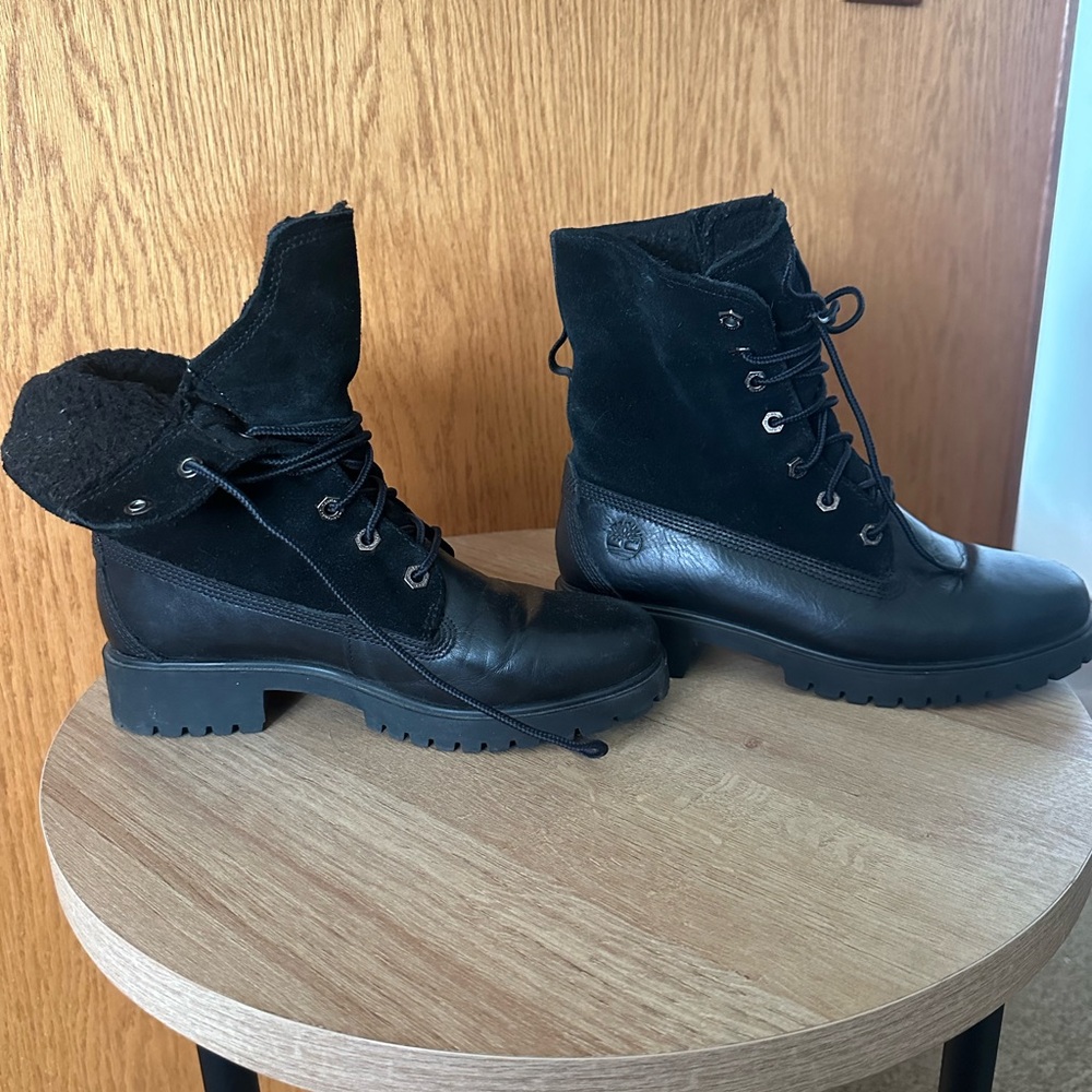 Women’s Timberland Boots in black size 6
